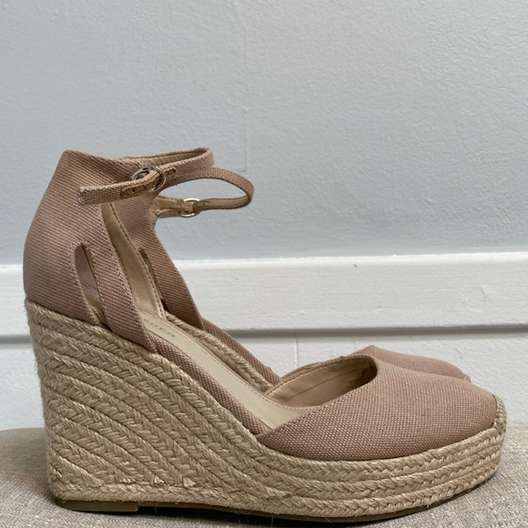 Mark Fisher Wedge Sandals with straps. Slightly worn. leather on inside worn.. - Picture 1 of 4